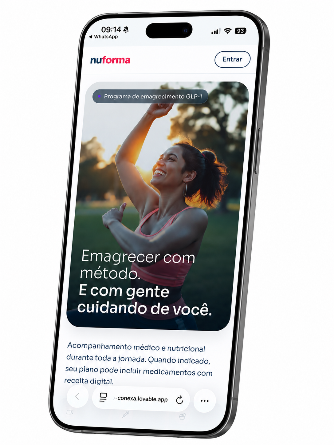 Mulher praticando exercício físico ao ar livre